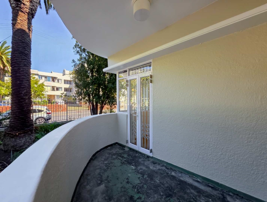 To Let 3 Bedroom Property for Rent in Gardens Western Cape